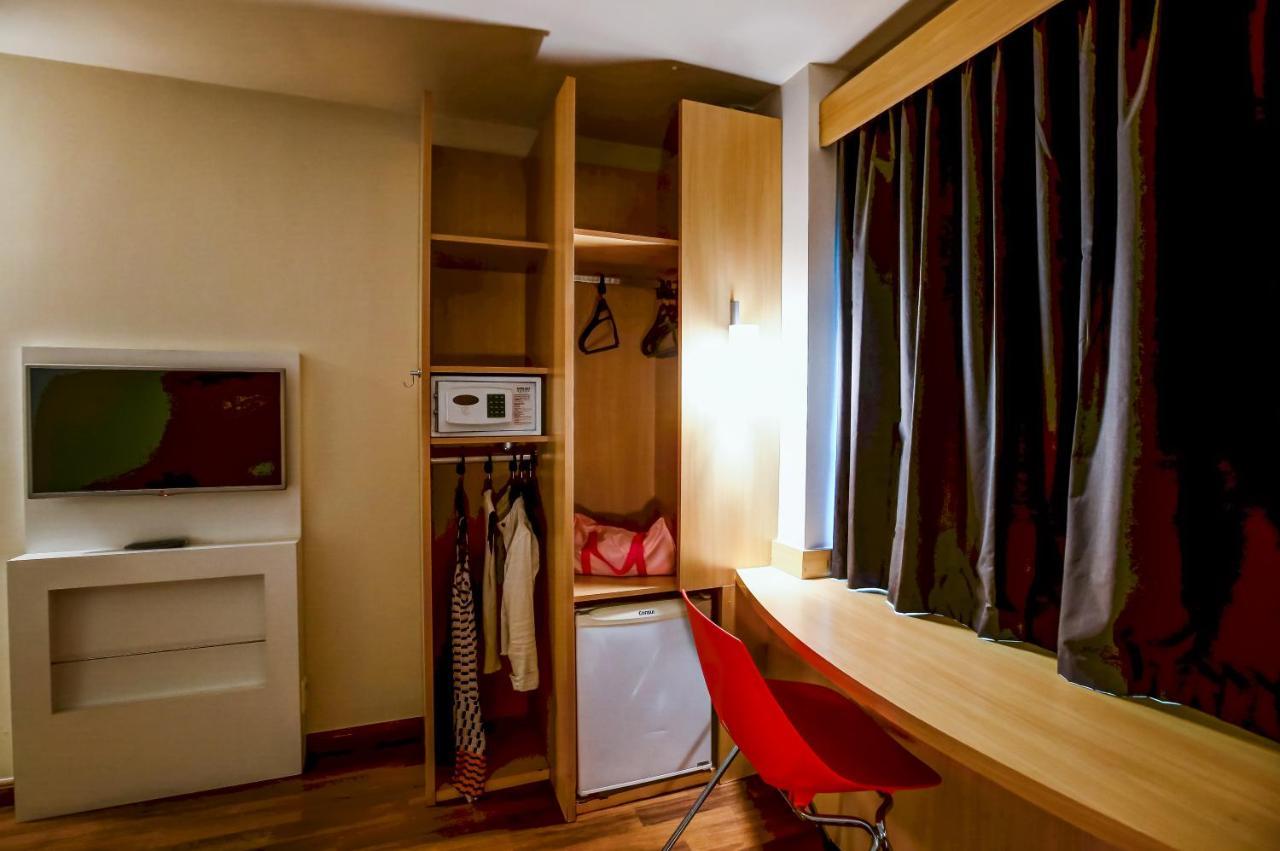 Ibis Santos Dumont